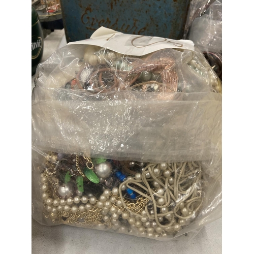 235 - A VERY LARGE QUANTITY OF COSTUME JEWELLERY  - 10KG IN TOTAL