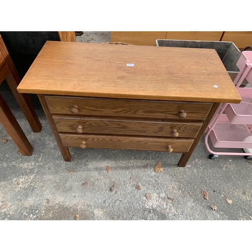 2951 - A MODERN OAK CHEST OF THREE DRAWERS, 41