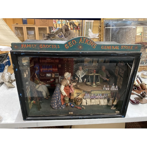 31 - A VICTORIAN GROCERS SHOP DISPLAY CASE