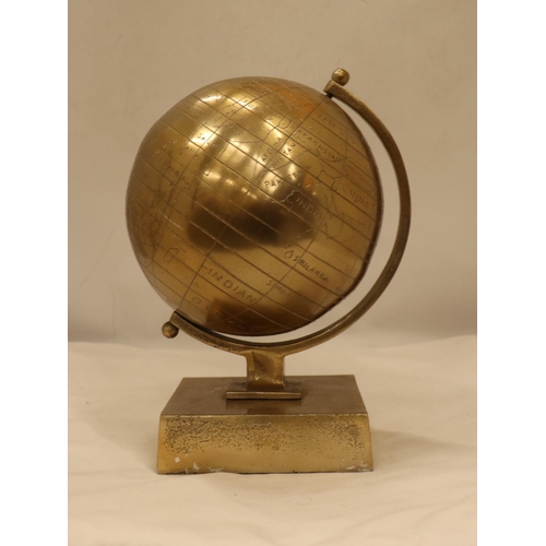 145 - A HEAVY VINTAGE UNUSUAL BRASS GLOBE ON PEDESTAL, HEIGHT 30CM