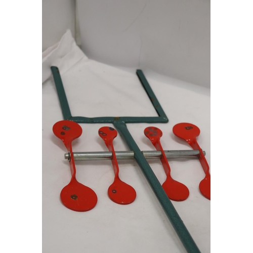 263 - A METAL SPINNING TARGET FOR RIFLE PRACTICE