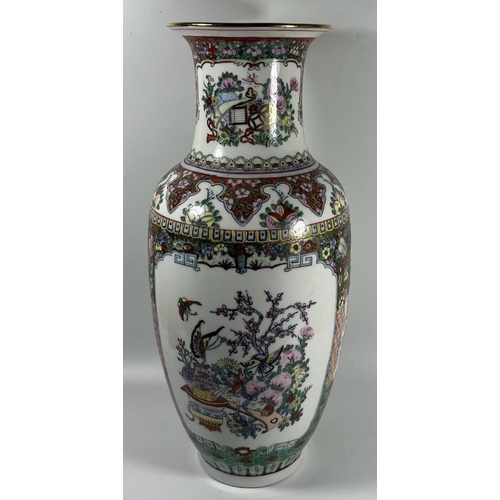 369 - A LARGE CHINESE CANTON FAMILLE ROSE DESIGN VASE, HEIGHT 38CM