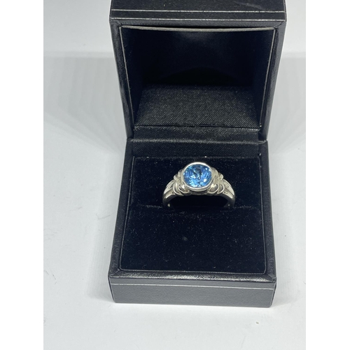 540 - A LADIES SILVER DRESS RING, BOXED