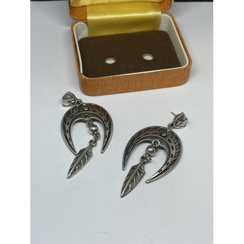 552 - A BOXED PAIR OF CHINESE EARRINGS