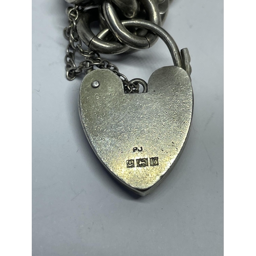 555 - A SILVER HEAVY WRIST PADLOCK CHAIN