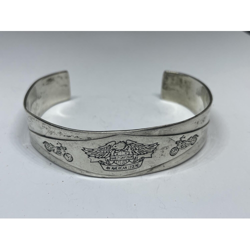 557 - A SILVER HARLEY DAVIDSON BANGLE