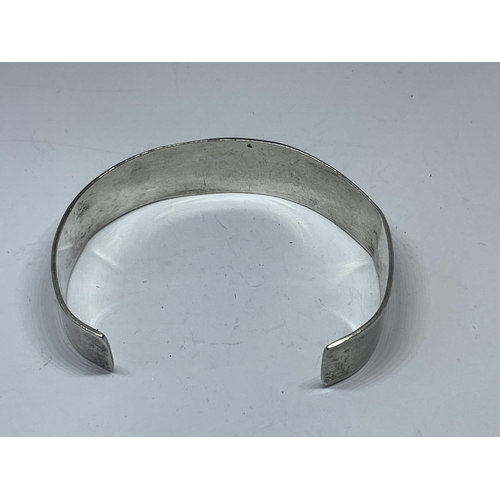 557 - A SILVER HARLEY DAVIDSON BANGLE