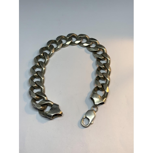 682 - A VERY HEAVY SILVER FLAT LINK WRIST CHAIN