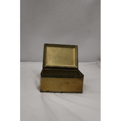 885 - A BRASS BOX CONTAINING MILITARY BUTTONS AND BADGES