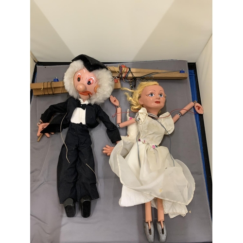 1034 - TWO PELHAM PUPPETS