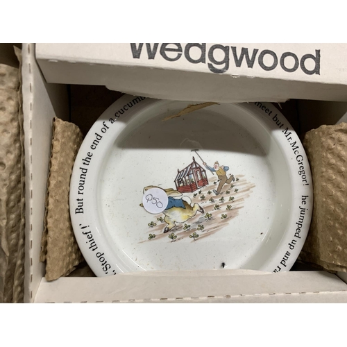 1049 - A BOXED WEDGWOOD PETER RABBIT NURSERY SET