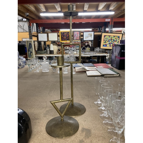 1092 - TWO GOLD METAL CANDLE HOLDERS