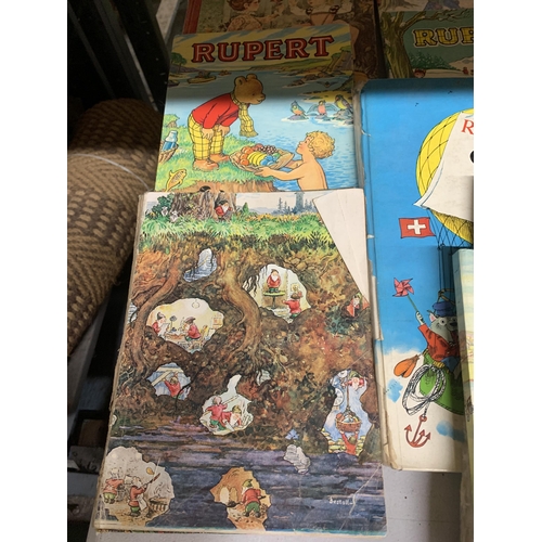 1135 - A QUANTITY OF VINTAGE BOOKS TO INCLUDE RUPERT THE BEAR