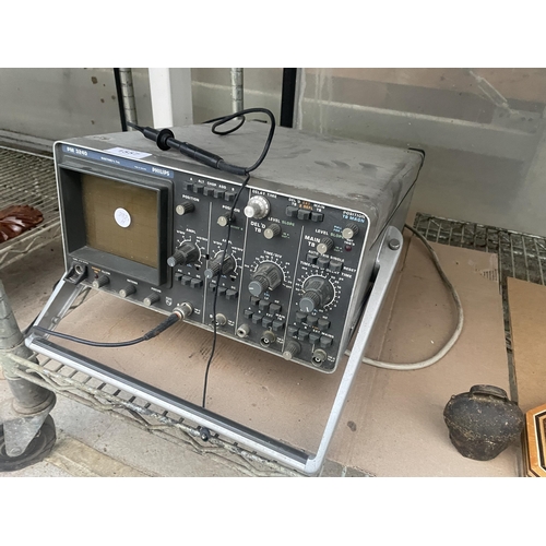 1557 - A VINTAGE PHILIPS PM2340 OSCILLOSCOPE