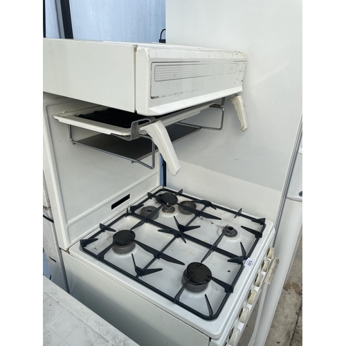 2373 - A WHITE NEWWORLD GAS OVEN AND HOB