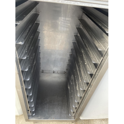 2383 - A LARGE INDUSTRIAL STAINLESS STEEL TRAY UNIT