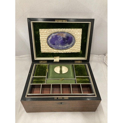 4 - A VINTAGE INLAID MOTHER OF PEARL JEWELLERY/SEWING BOX WITH INNER TRAY