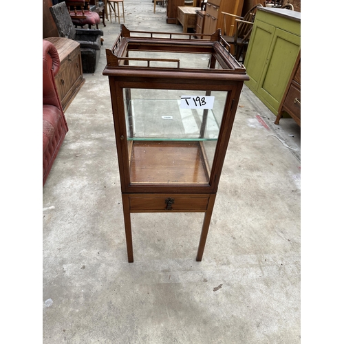 2509 - AN EDWARDIAN MAHOGANY BIJOUTERIE CABINET WITH SINGLE DRAWER - 14