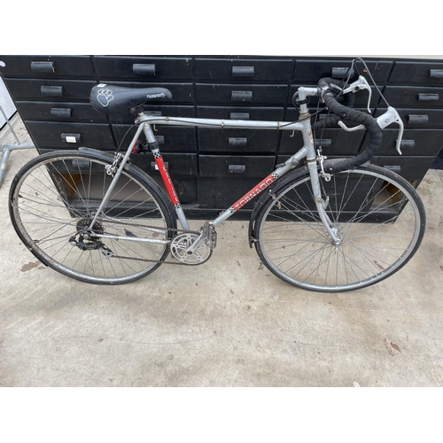 1938 - A VINTAGE 5 SPEED TORNADO RACING BIKE