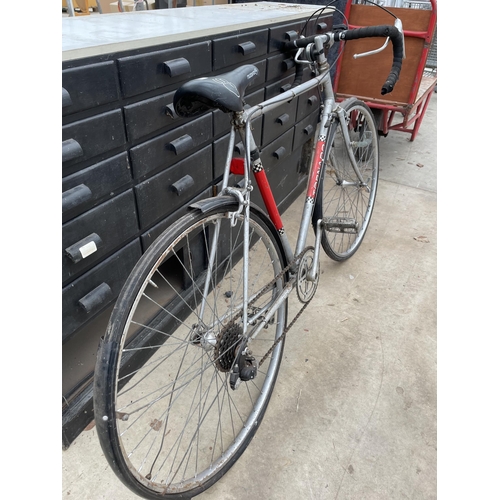 1938 - A VINTAGE 5 SPEED TORNADO RACING BIKE