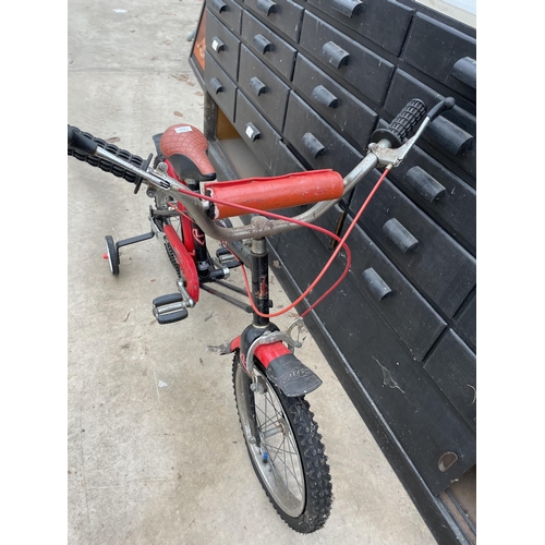 1942 - A RETRO RALEIGH BOXER CHILDS BIKE