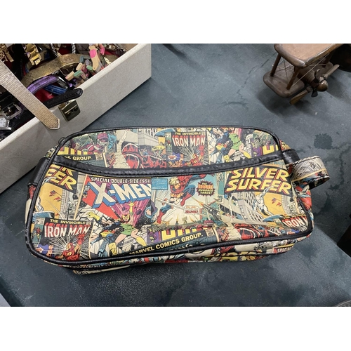 204 - A MARVEL COMICS, PENCIL CASE/SMALL BAG