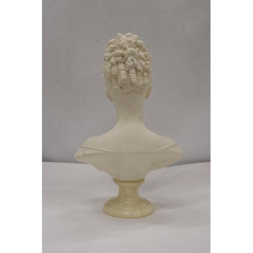 220 - A BUST OF A LADY ON A MARBLE PLINTH, HEIGHT 33CM