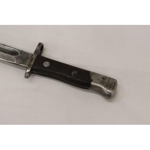 280 - A MILITARY BAYONET