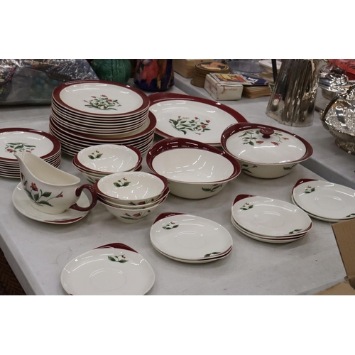 283 - A QUANTITY OF WEDGWOOD 'MAYFIELD DINNER WARE TO INCLUDE VARIOUS SIZES OF PLATES, SERVING BOWLS, DESS... 