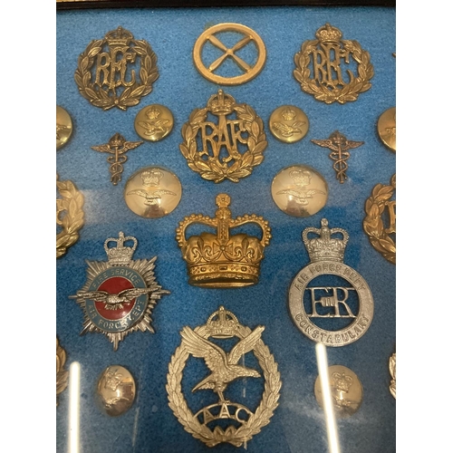 370 - A FRAMED COLLECTION OF RAF BADGES