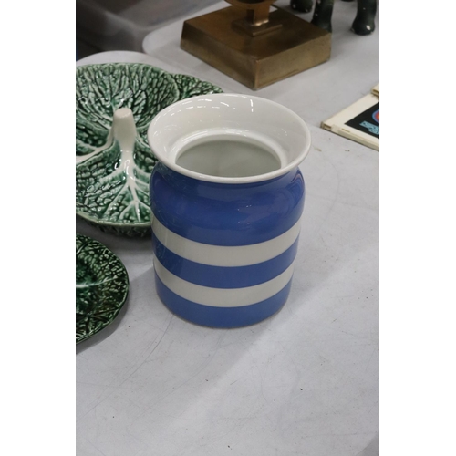 452 - A T G GREEN CORNISH WARE JAR AND A PORTUGUESE SECTIONED HORS D'OEUVRES DISH WITH SIX SIDE PLATES