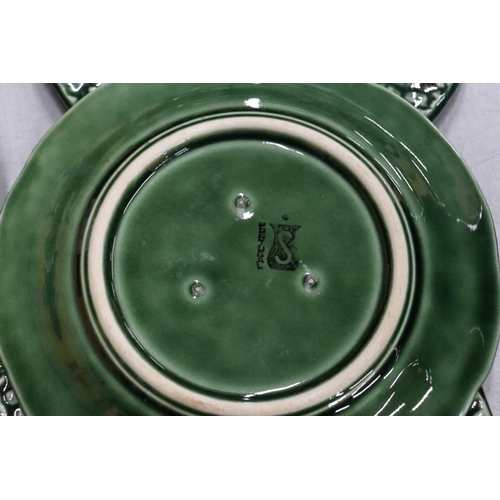 452 - A T G GREEN CORNISH WARE JAR AND A PORTUGUESE SECTIONED HORS D'OEUVRES DISH WITH SIX SIDE PLATES