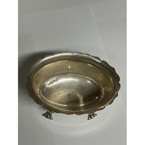 57 - A HALLMARKED BIRMINGHAM SILVER SUGAR BOWL WEIGHT 84.30 GRAMS