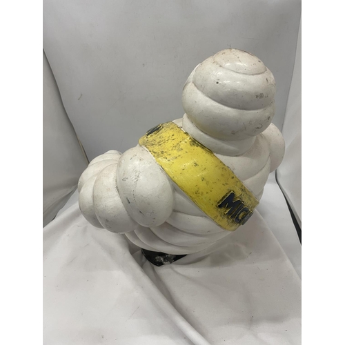 92 - A LARGE MICHELIN MAN ADVERTISING FIGURE ON A SCREW DOWN BASEHEIGHT 39CM