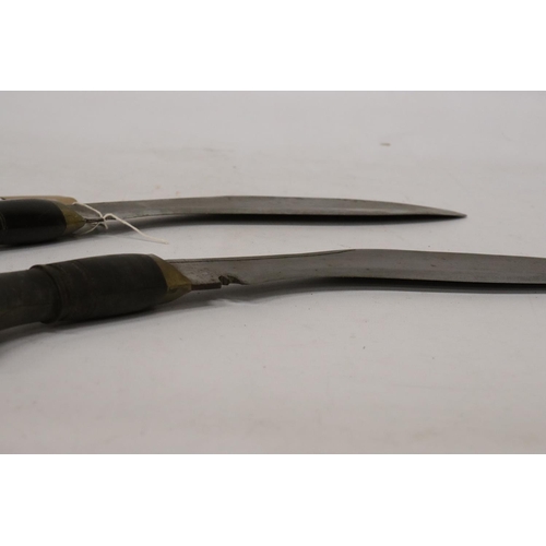 417 - TWO MID 20TH CENTURY KUKRI KNIVES, 28CM BLADES