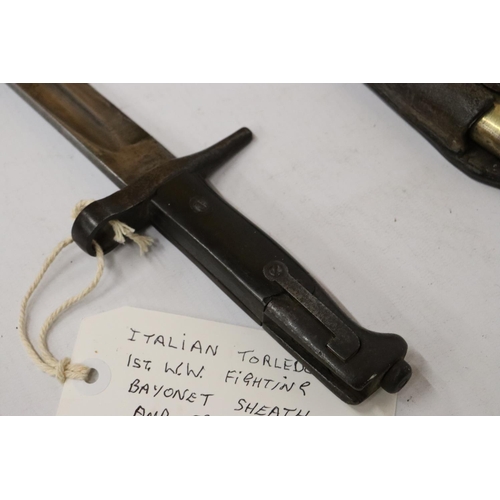 425 - A WORLD WAR I ITALIAN BAYONET AND SCABBARD, 23CM BLADE