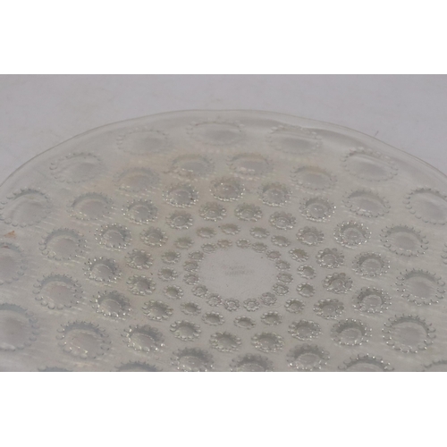 62 - A RENE LALIQUE OPALESCENT GLASS PLATE - 27.5 CM DIAMETER MARKED R LALIQUE FRANCE TO BASE