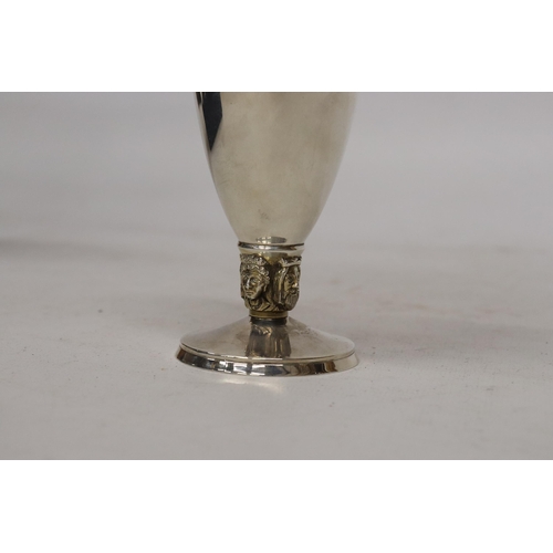 70 - A CASED HALL MARKED SILVER GOBLET COMMERATING 100 YEARS OF MONARCHY - WEIGHT 171 GRAM