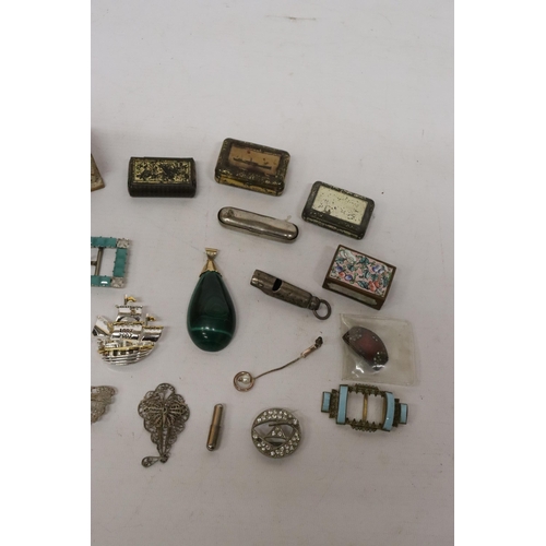 71 - A YELLOW METAL MOUNTED MALACHITE PENDANT, ENAMEL BUCKLES AND OTHER ASSORTED ITEMS