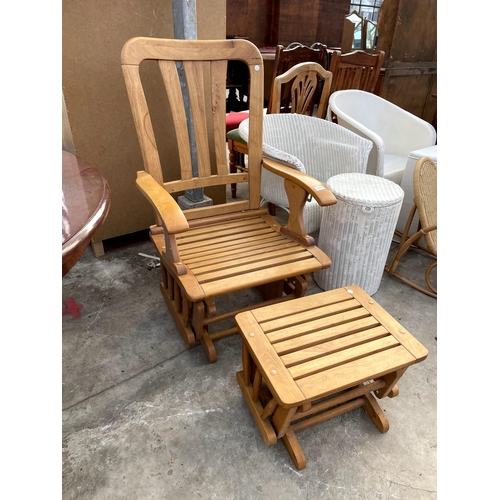 2690 - A MODERN FORWARD SLIDE SLATTED ROCKING CHAIR AND MATCHING STOOL