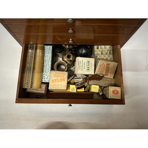 16 - AN DENTAL SURGEON'S ANTIQUE TRAVEL CABINET WITH CONTENTS