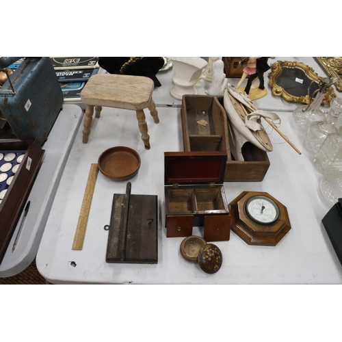 459 - VARIOUS TREEN ITEMS TO INCLUDE A TEA CADDY, PIPE RACK, BOAT, BOWL, STOOL, TRUG ETC