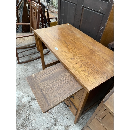 3144 - A MID 20TH CENTURY OK SINGLE PEDESTAL DESK WITH DROP LEAF, 35