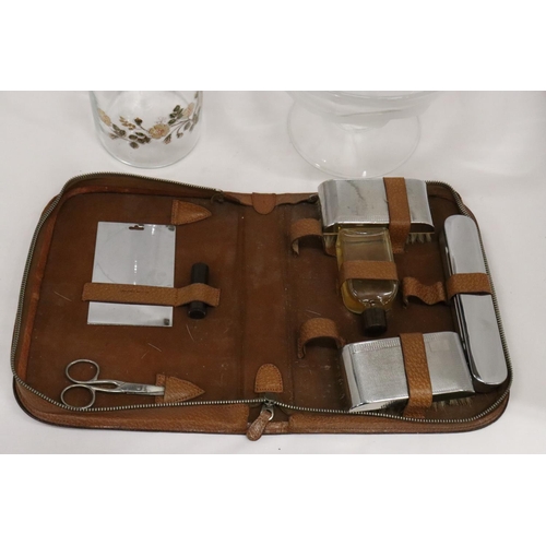 492 - THREE ITEMS TO INCLUDE A GLASS BOWL, DECORATIVE GLASS JUG AND A GENTS TRAVEL CASE