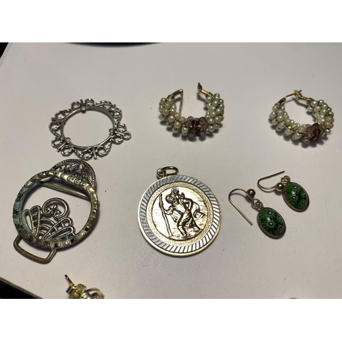 568 - VARIOUS ITEMS TO INCLUDE EARRINGS, PENDANTS, CHARMS ETC SOME BEING SILVER