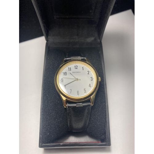 583 - A SEKONDA WRIST WATCH IN A PRESENTATION BOX SEEN WORKING BUT NO WARRANTY