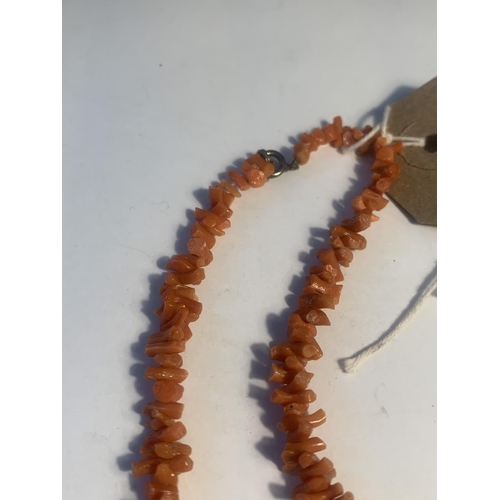 626 - A MEDITERRANEAN CORAL NECKLACE