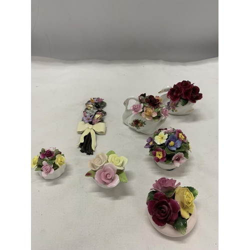 775 - A COLLECTION OF CHINA POSIES TO INCLUDE ROYAL ALBERT 'OLD COUNTRY ROSES', COALPORT, ETC