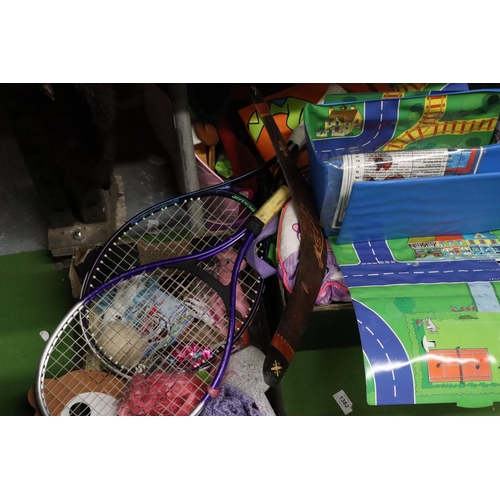 1065 - A LARGE QUANTITY OF TOYS AND SPORTING EQUIPMENT TO INCLUDE TENNIS RACKETS, BOOMERANG, PLAYMATS, SOFT... 