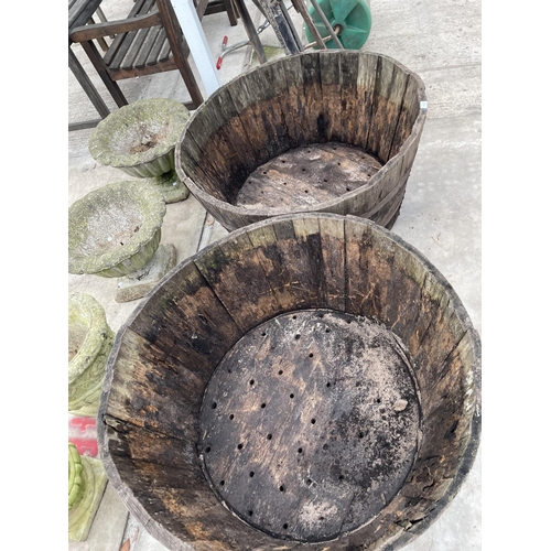 1914 - A PAIR OF LARGE OAK HALF BARREL PLANTERS (D:95CM)